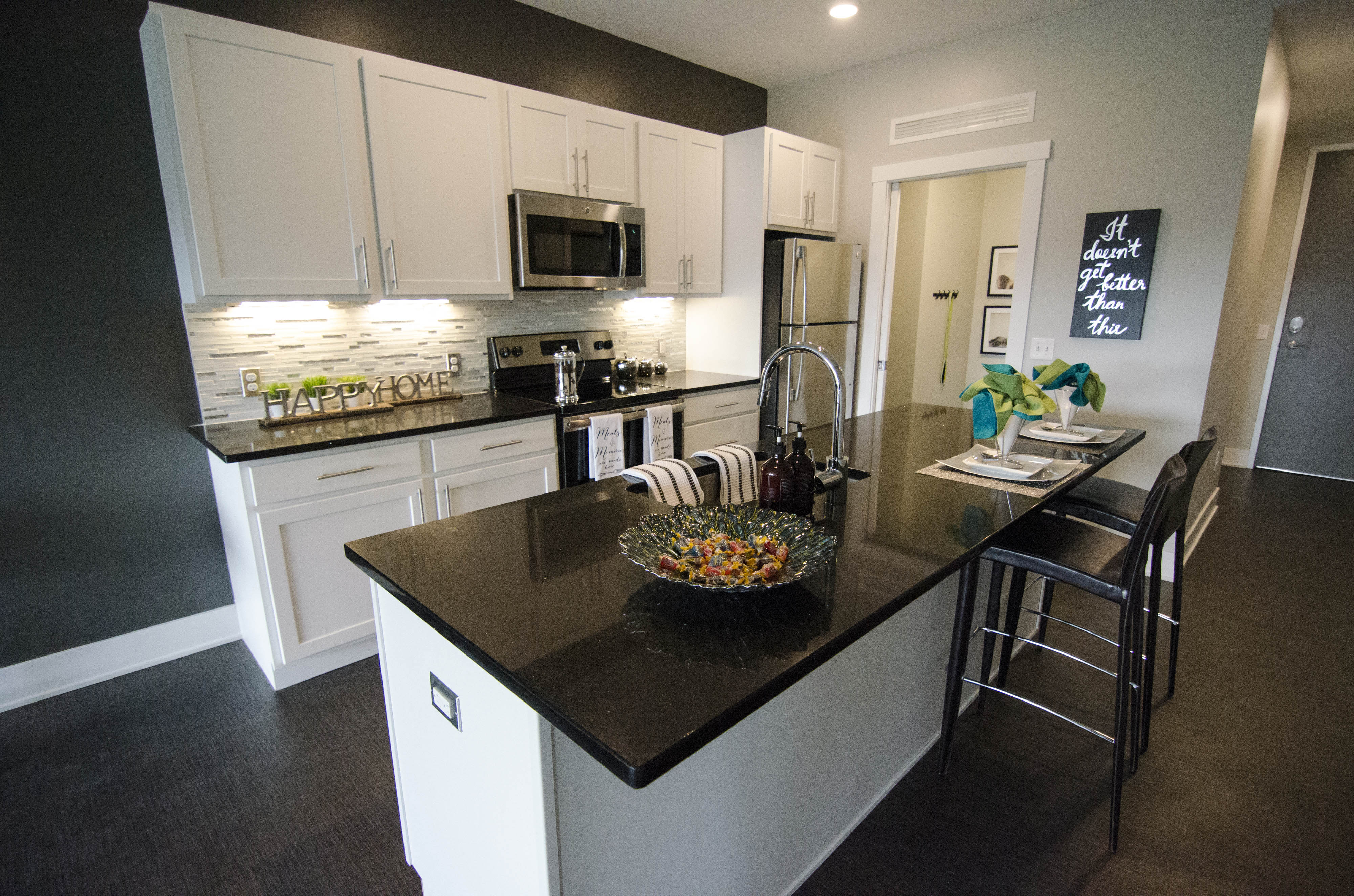 Photos and Video of Arena Place Apartments in Grand Rapids, MI
